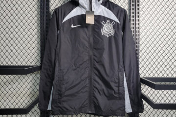 Corinthians negro con gorro 2