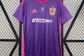 Club Universidad de Chile 24/25 tercera