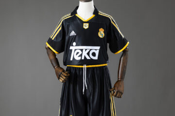 Real madrid 99/01 visitante niños
